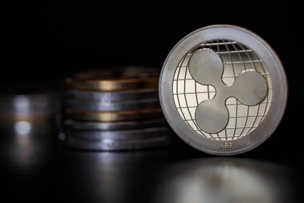 专家称 XRP 价格没有“魔法开关”，以下因素可能推动价格突破 2,500 美元
