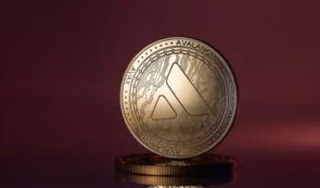 AVAX 吸引机构投资者，BCH 捍卫传统，$BZIL 将 8000 美元变成 13.9 万美元，成为 2025 年最佳加密货币预售