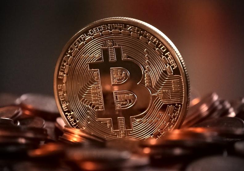黄金这么疯，“数字黄金”比特币为何不避险